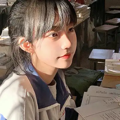 殷芳榕